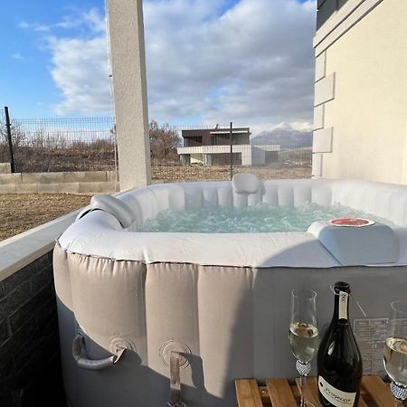 Apartmanovy Dom S Virivkou, Pod Secnom, Liptovsky Jan Villa Lipótszentmiklós Kültér fotó